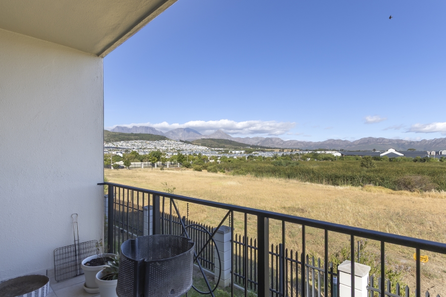 2 Bedroom Property for Sale in Heritage Park Western Cape